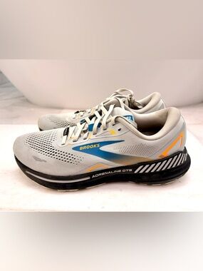 EUC Men's Brooks Adrenaline GTS 23 size 11.5